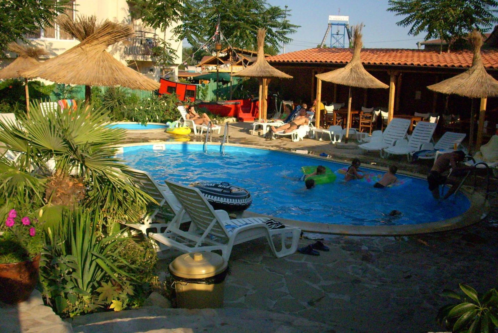 Family Hotel Tropicana Ravda Exterior foto