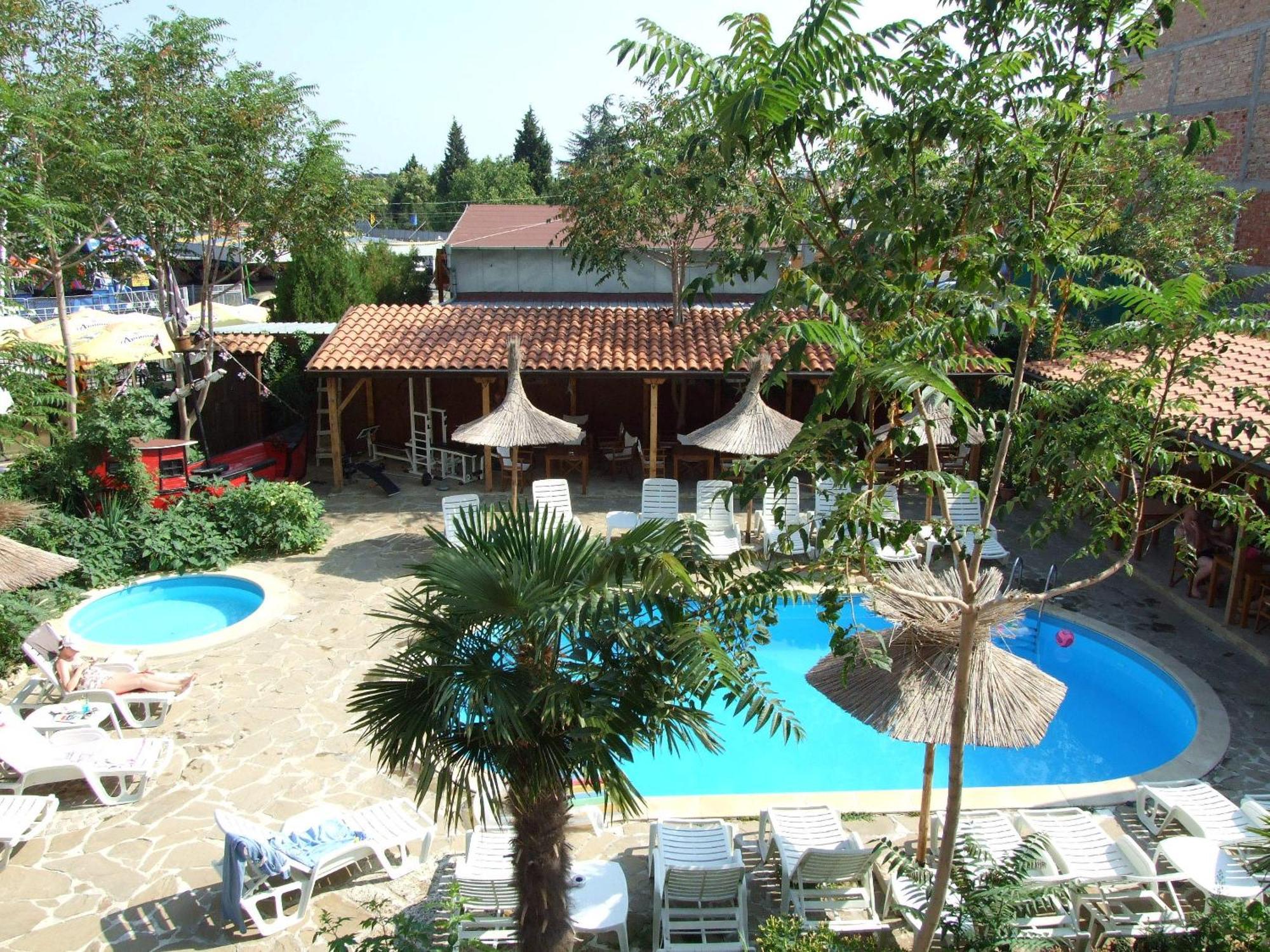 Family Hotel Tropicana Ravda Exterior foto